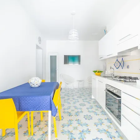 A Due Passi Dal Mare Maiori